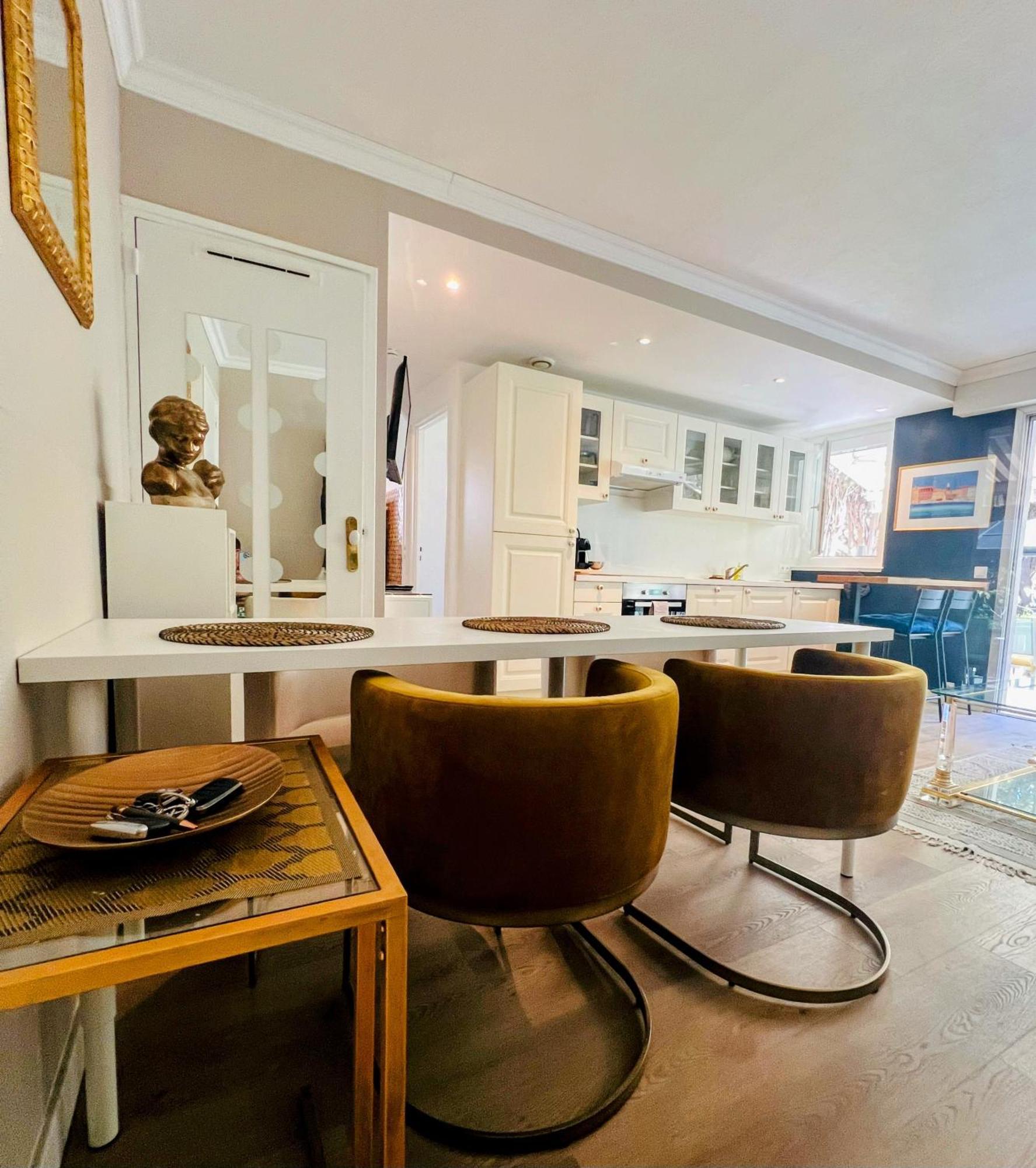 Superbe Appartement Avec Terrasse Jardin Et Parking Prive Saint-Tropez Eksteriør billede