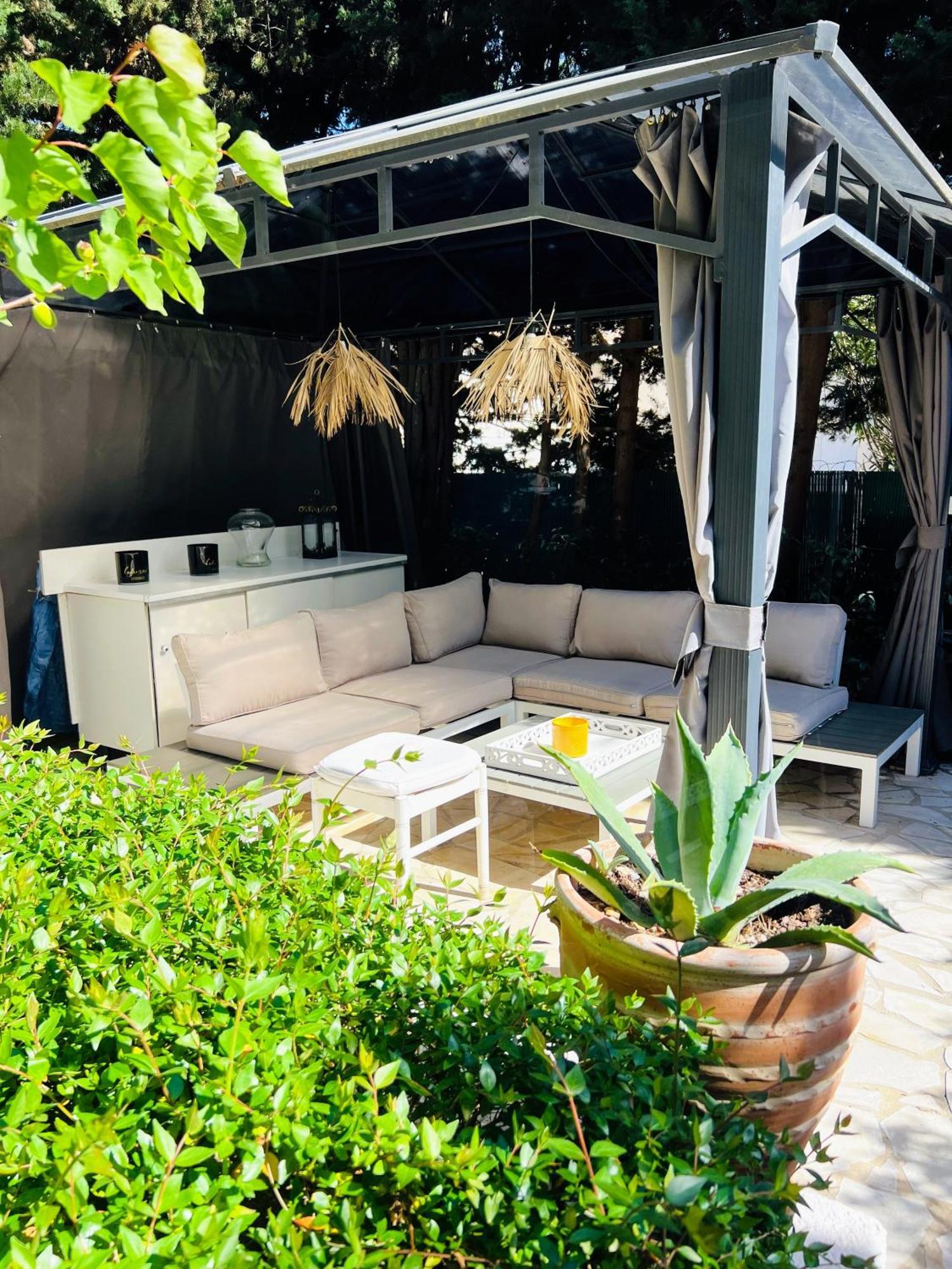 Superbe Appartement Avec Terrasse Jardin Et Parking Prive Saint-Tropez Eksteriør billede
