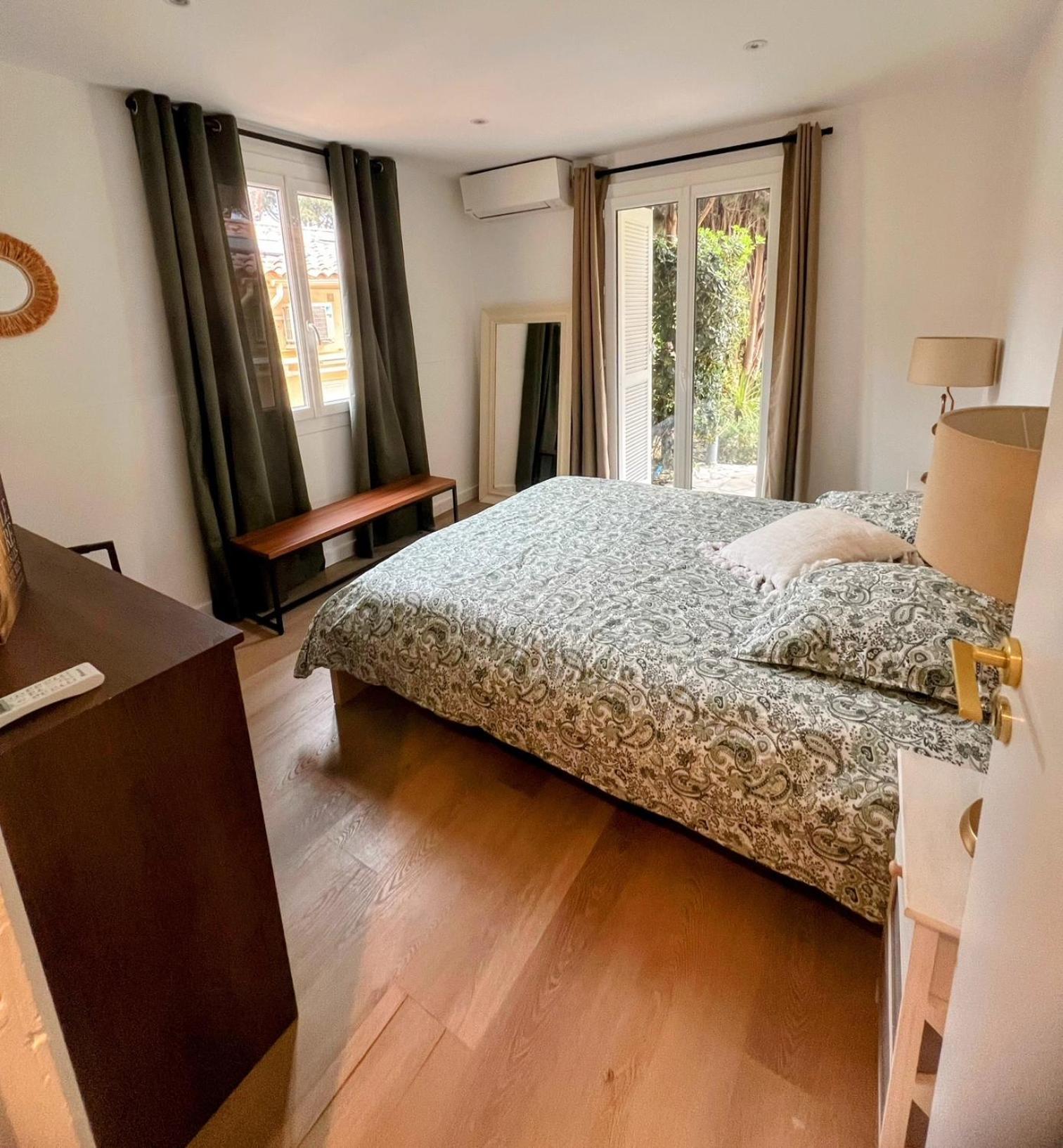 Superbe Appartement Avec Terrasse Jardin Et Parking Prive Saint-Tropez Eksteriør billede